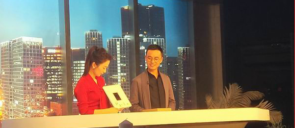 李珂做客央視演播室點評空間榜樣節目