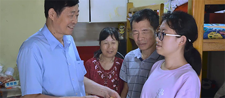 17年愛心幫扶，助力貧困學子圓夢象牙塔；14天匠心致敬，為熱心大叔打造溫暖新居！